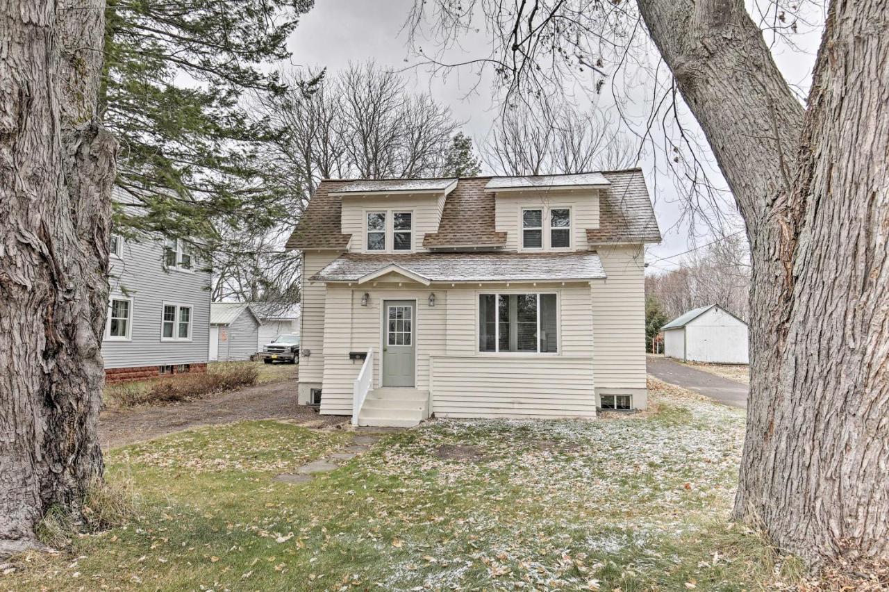 Walk To Lake Superior Ontonagon Home With Fire Pit! エクステリア 写真